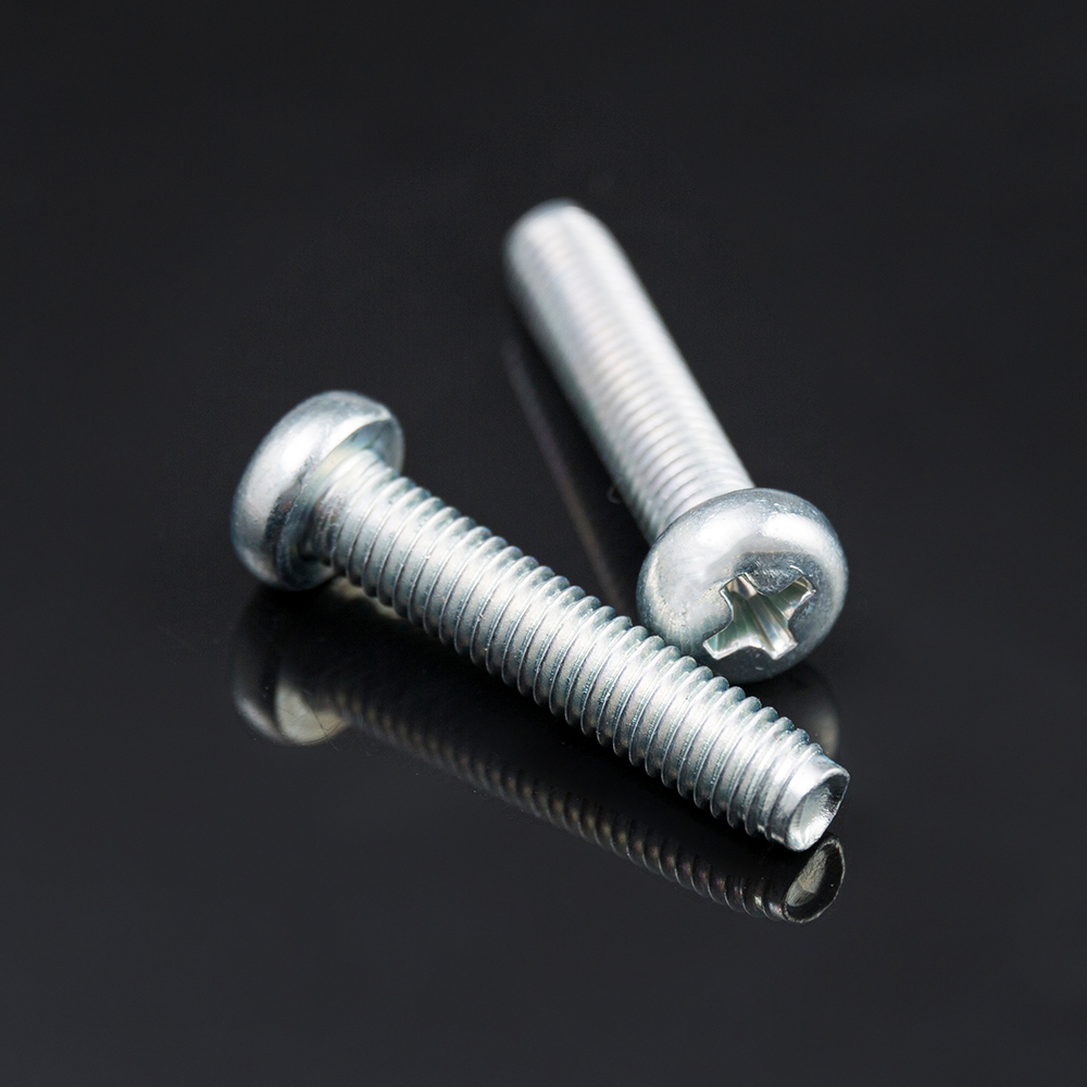 Tornillo automotriz