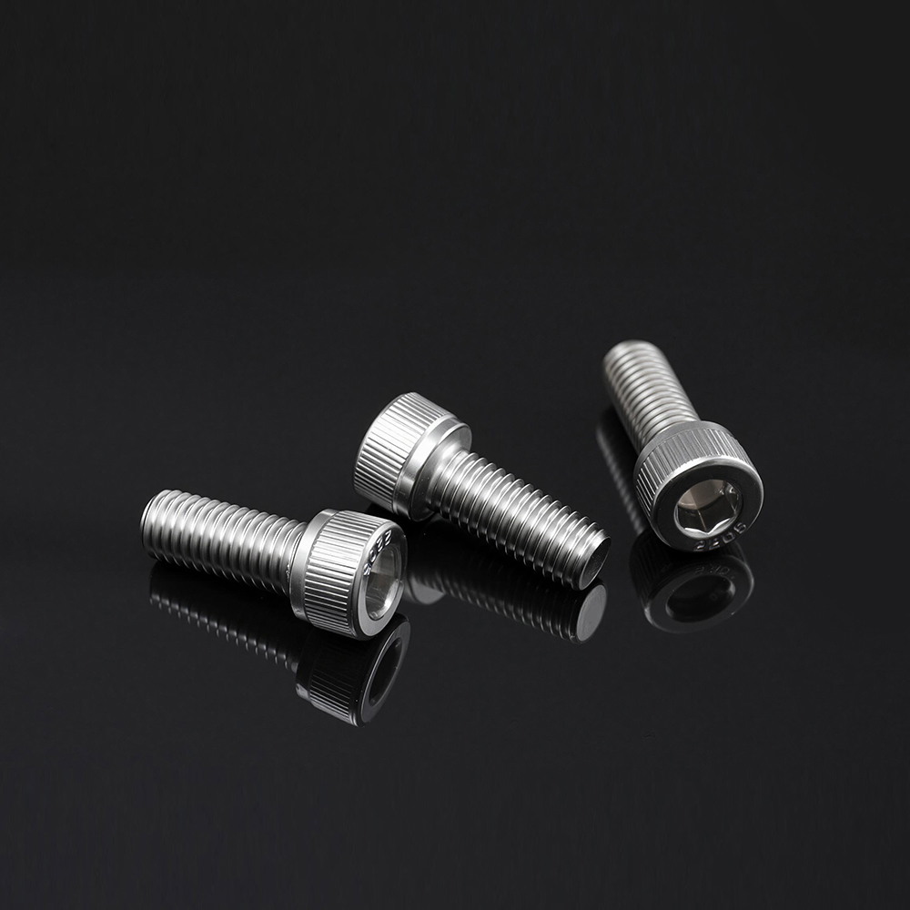 Tornillo de máquina con casquillo hexagonal